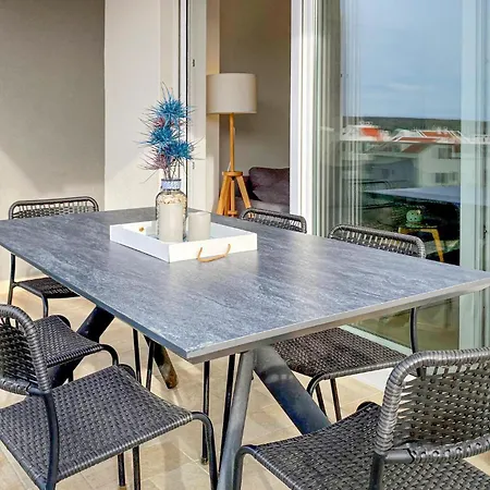 Apartman Beautiful In With Kitchen