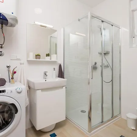 Amazing In With Wifi Šimuni